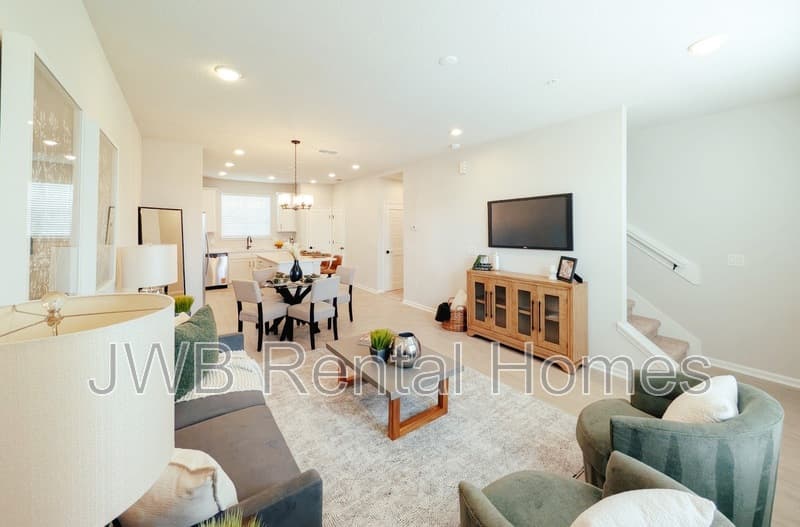 Jacksonville Townhome: 160 Barstow Pl