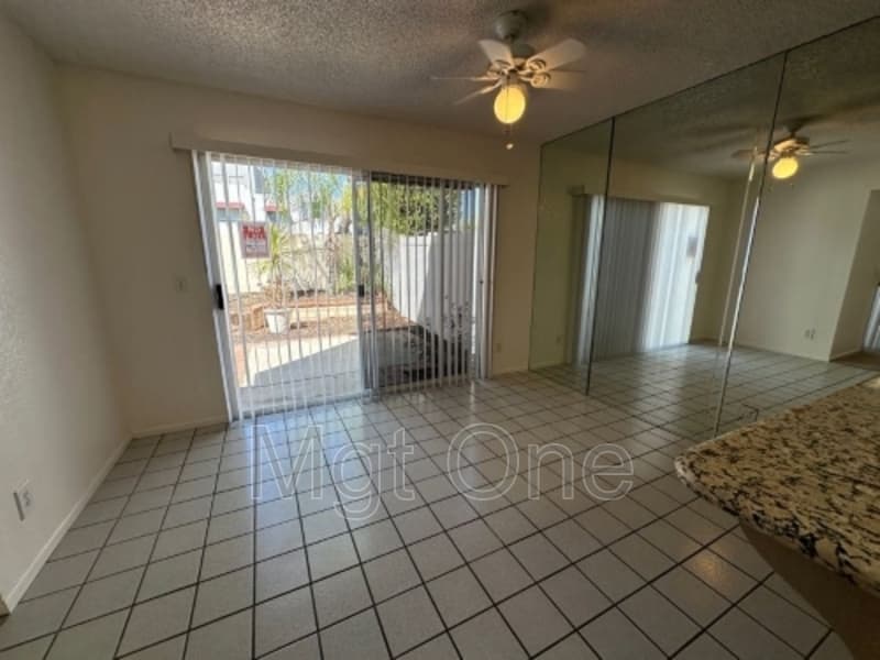 Mission Viejo House: 27721 Berwick