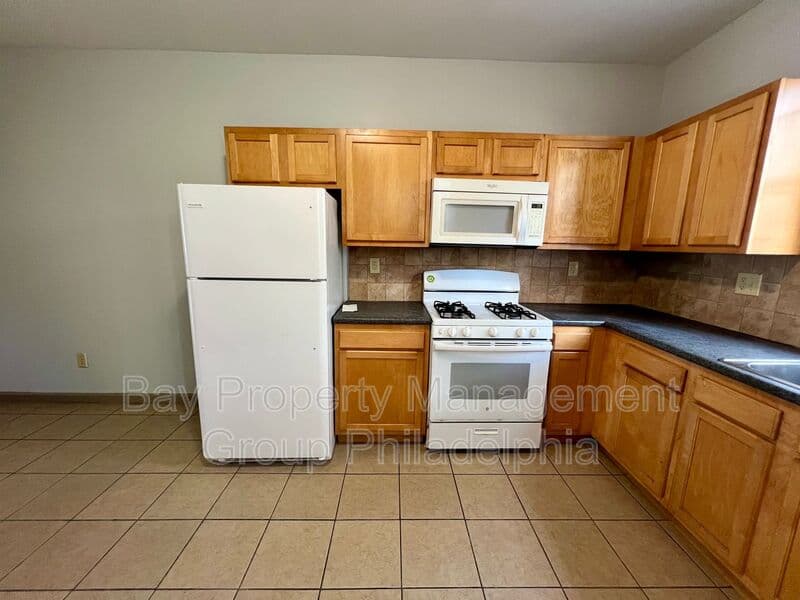 Philadelphia House: 2154 N Carlisle St