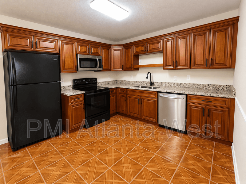 Smyrna Condo: 2132 Valley Oaks Dr SE