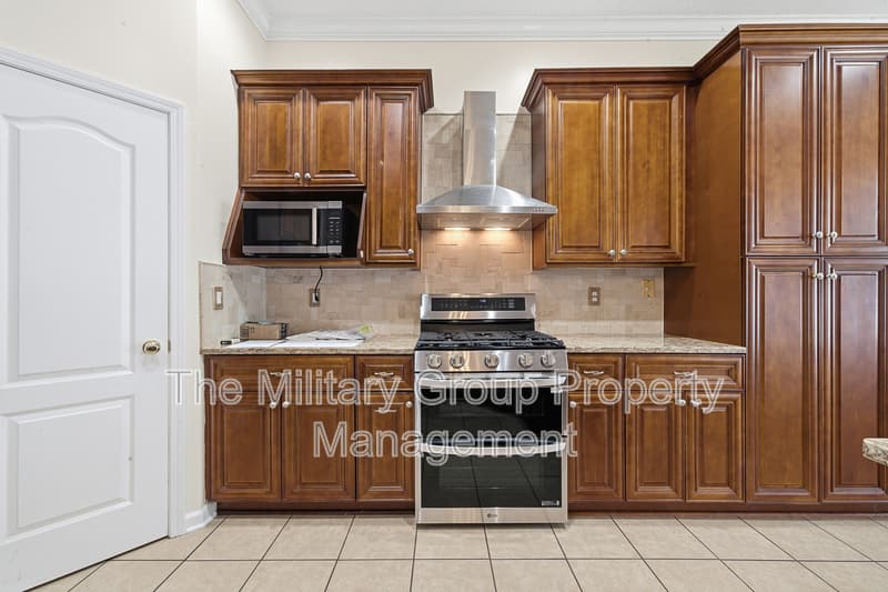 Green Cove Springs House: 2207 Gardenmoss Drive