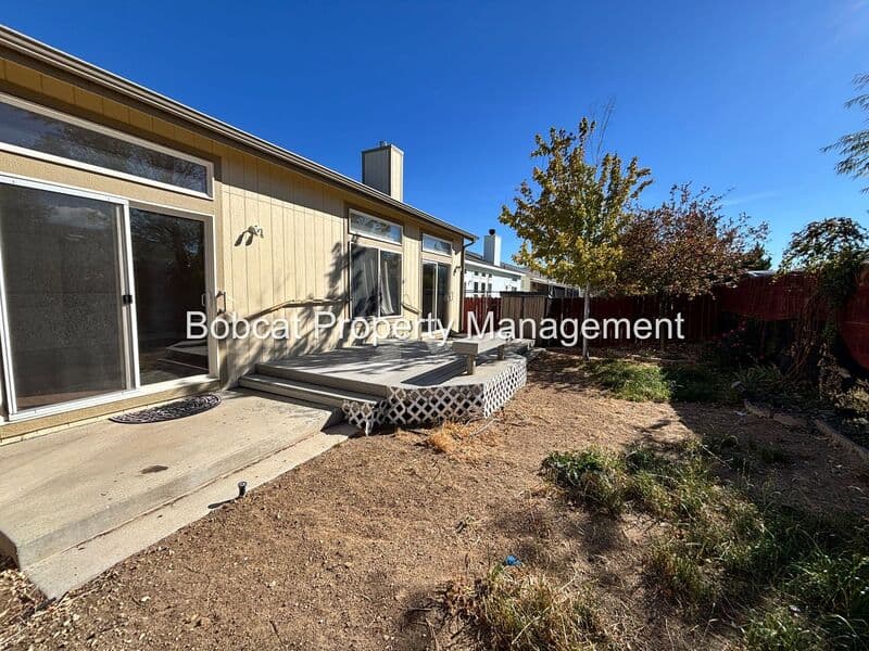 Dayton House: 425 Crosswinds Dr