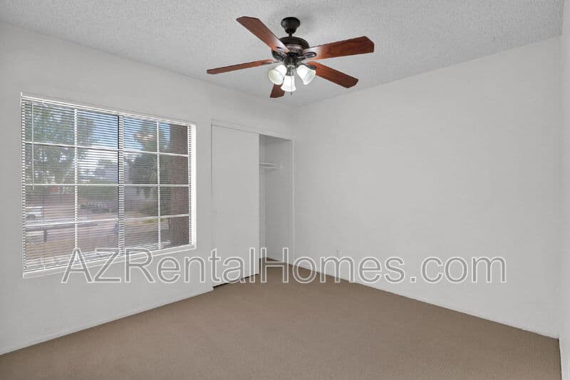 Tempe Condo: 819 N College Ave #I-121