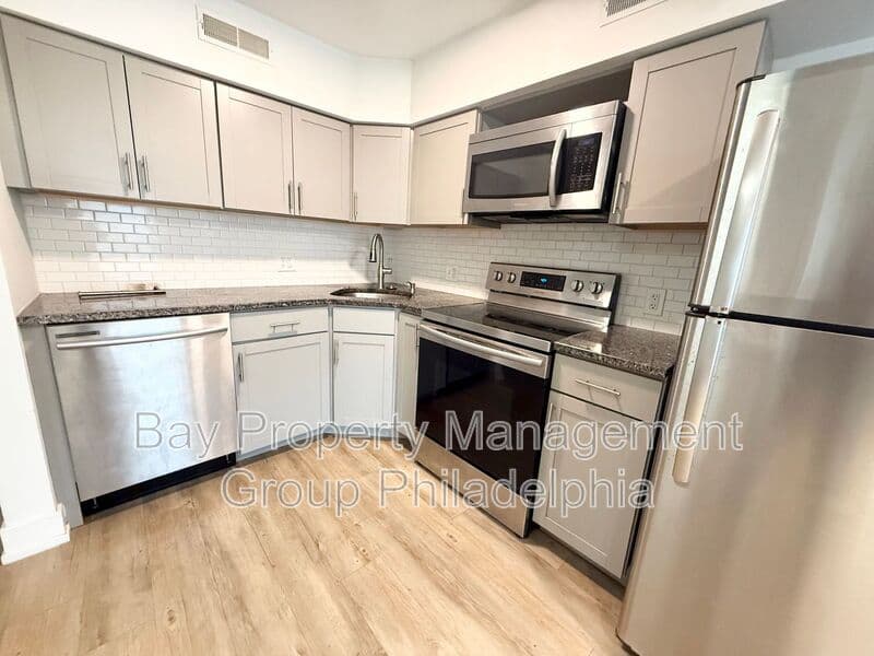 Norristown Condo: 221 W Main St