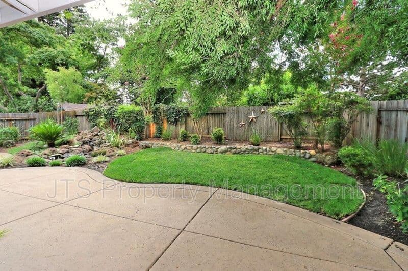 Gold River House: 2173 Roaring Camp Drive