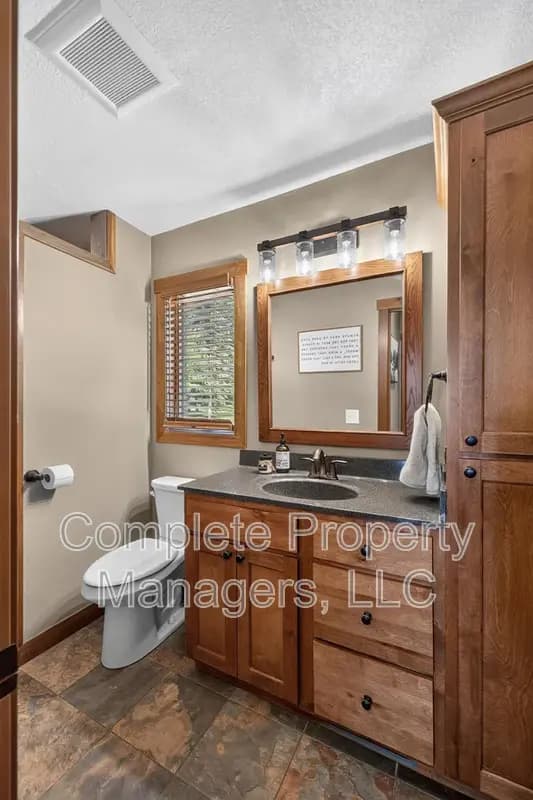 New Richland House: 23619 180th Street