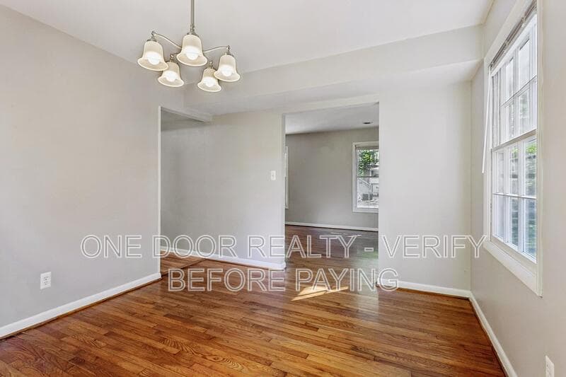 Williamsburg House: 115 King Henry Way