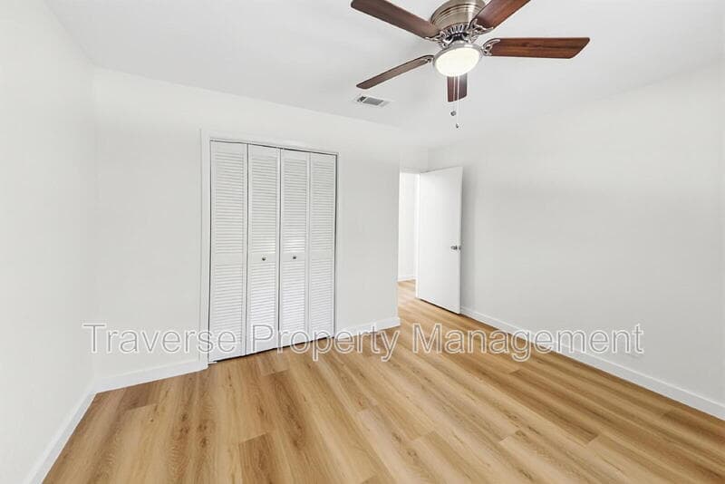 Fort Worth House: 5605 Wimbleton Way
