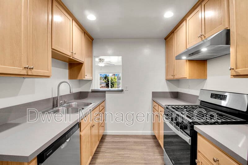 Spring Valley House: 9105 Rosedale Dr