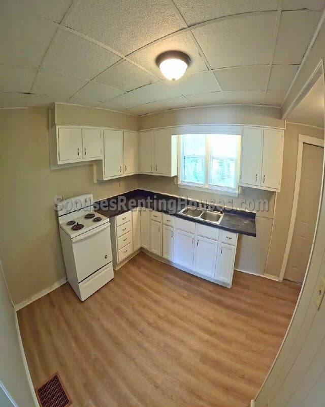 Terre Haute House: 2336 Sycamore Street