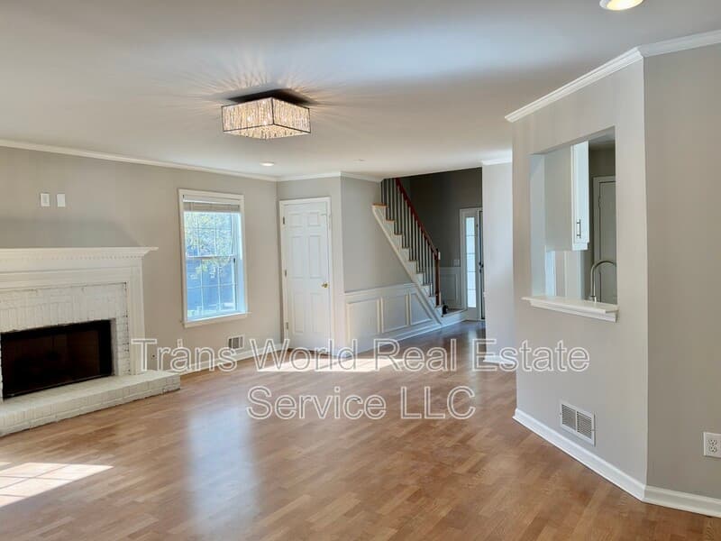 Duluth House: 3354 Roundfield Circle