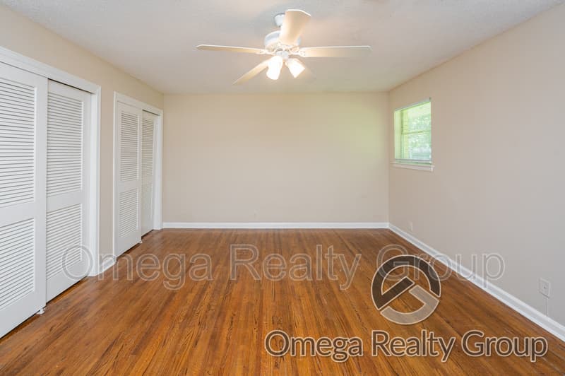 Montgomery House: 3180 Fernway Dr
