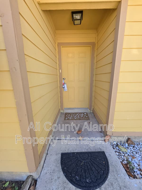 San Antonio House: 7515 Brandyridge