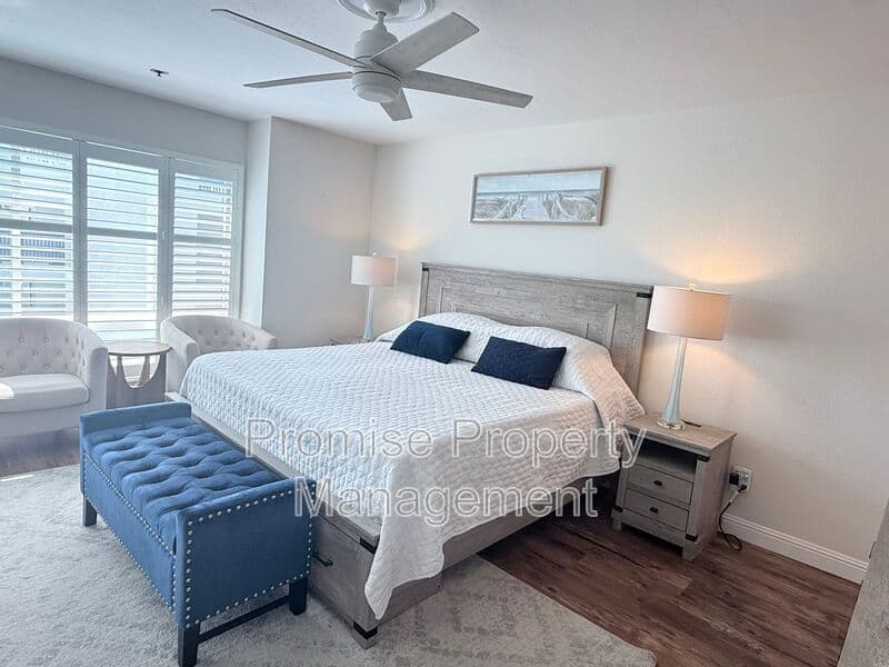 Oceanside Condo: 910 N Pacific Street