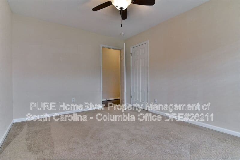 Columbia House: 464 Guard Tower Ln