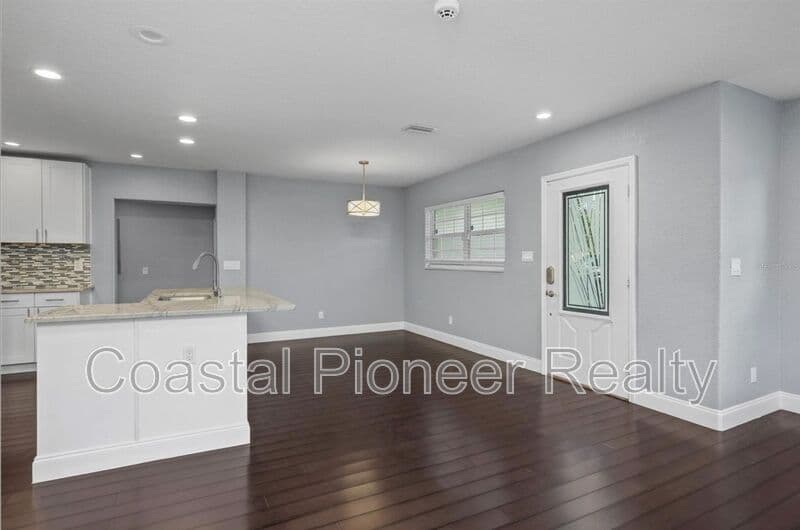Tampa House: 1520 S Church Ave