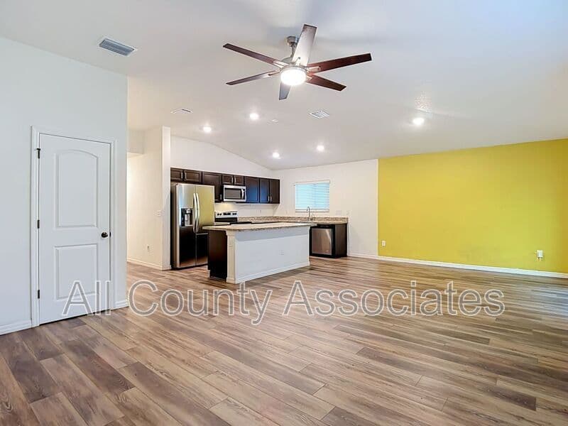 Hudson House: 12542 Achasta Blvd