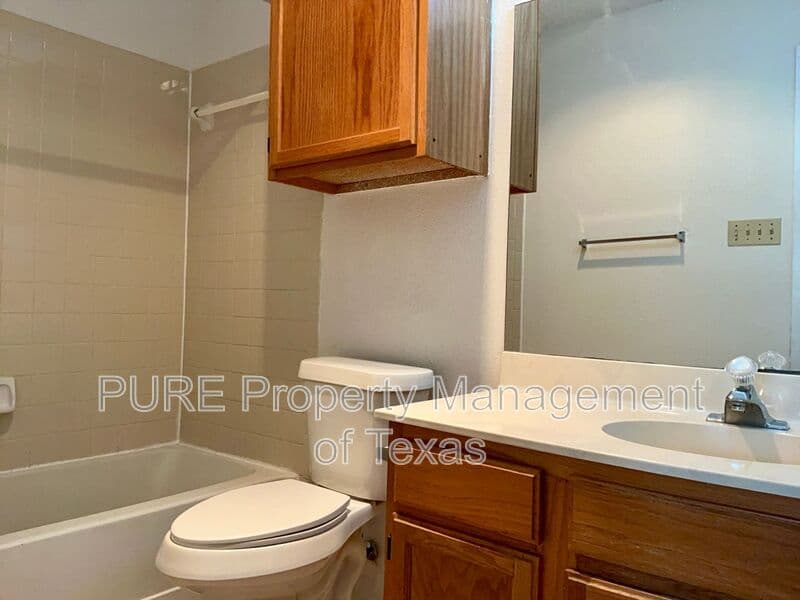 Austin Condo: 12120 Thompkins Dr.