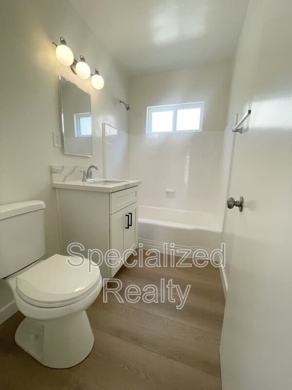 Glendale Condo: 500 Hill Drive