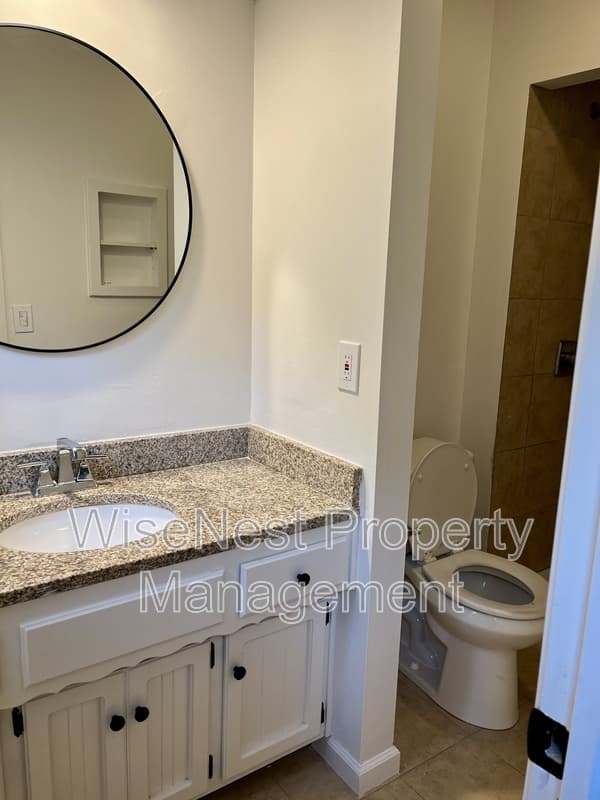 Olathe House: 1920 East 153rd Terrace