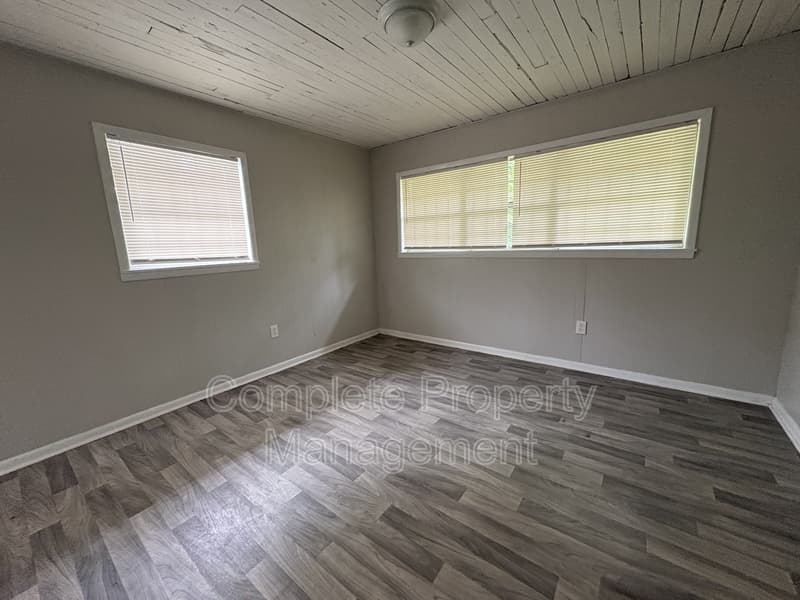 Birmingham House: 6112 Blocton Avenue