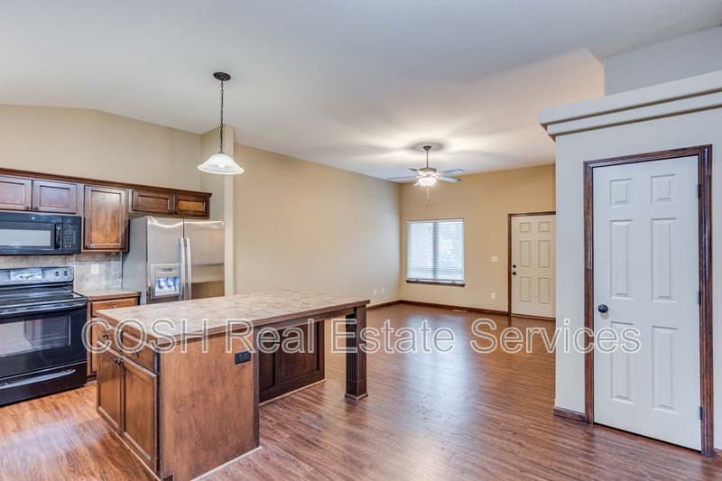 Colwich Condo: 406 North Colorado Avenue - F