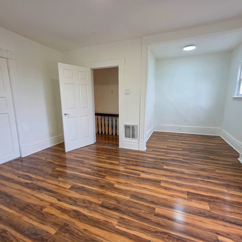 Pittsburgh House: 110 Kirk Avenue