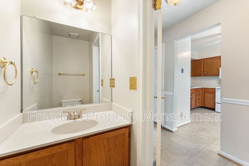 Warrenton Townhome: 726 Pine Tree Ct.