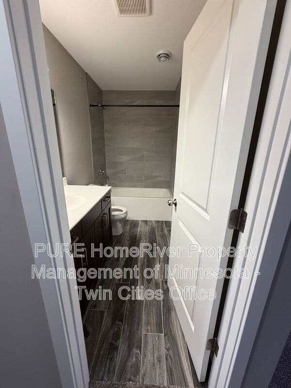 Rochester House: 3453 Ridgeline Dr SE