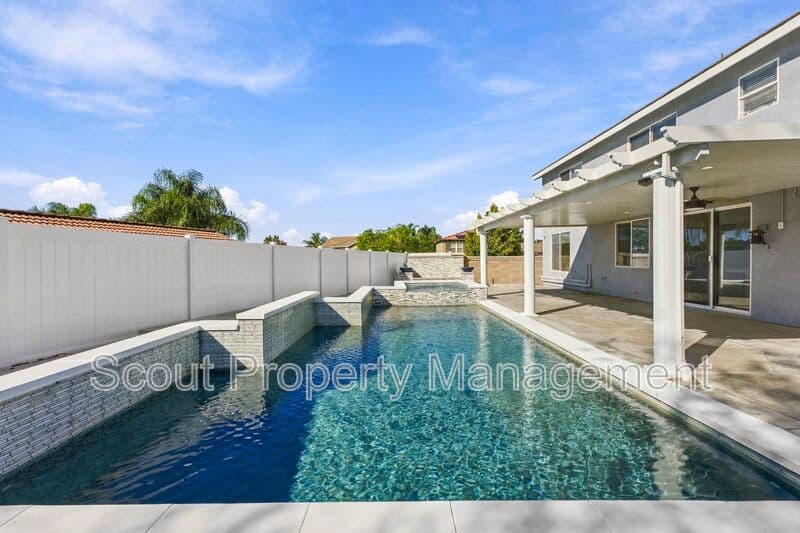 Menifee House: 28629 Maplewood Drive