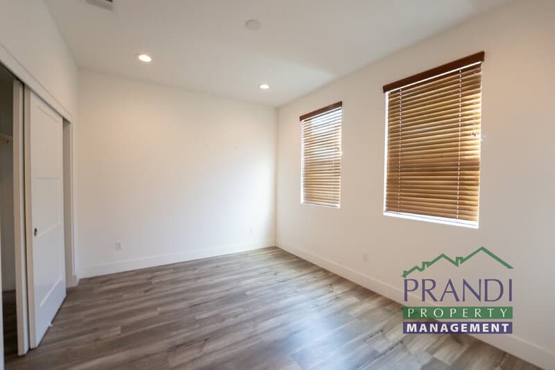 Novato Condo: 906 Rockview Rd