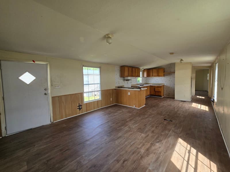 Fayetteville House: 2416 Cattail Cir