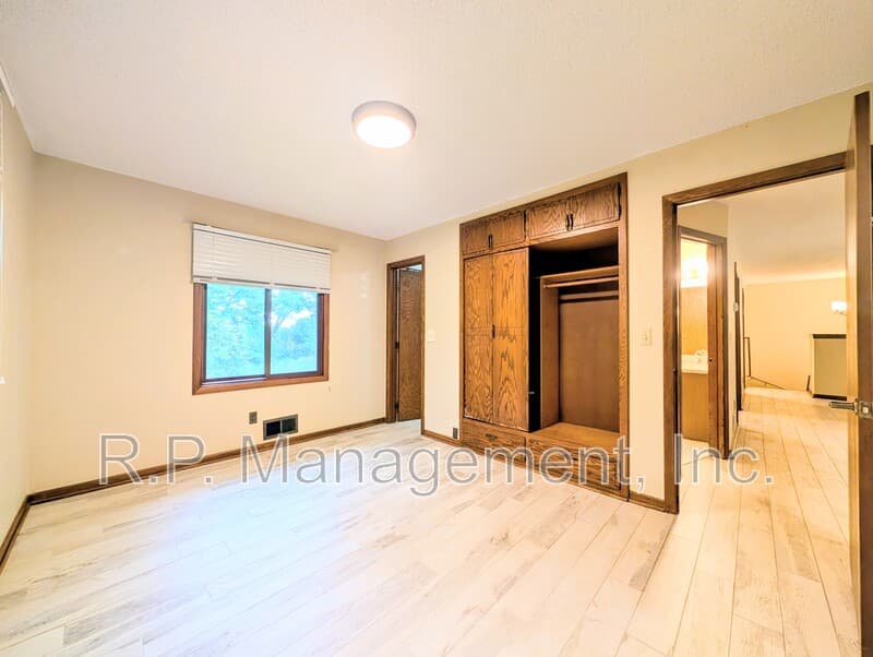 Scandia House: 15740 Pilar Rd N