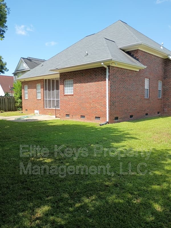 Augusta House: 814 11TH Street