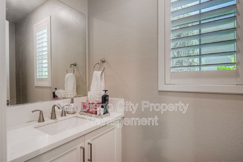 Carlsbad House: 1817 Artemisia Ct