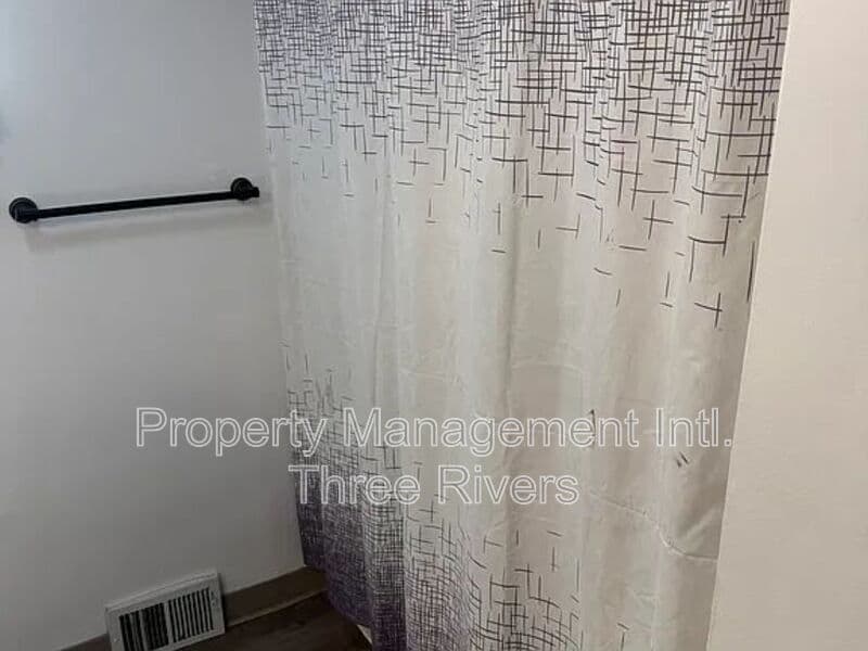 Greensburg Condo: 319 Oakland ave.