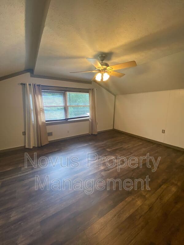 Carrollton House: 1408 Stripling Chapel Road