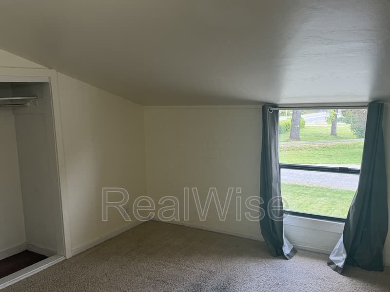 Grants Pass Condo: 1628 Leonard Rd