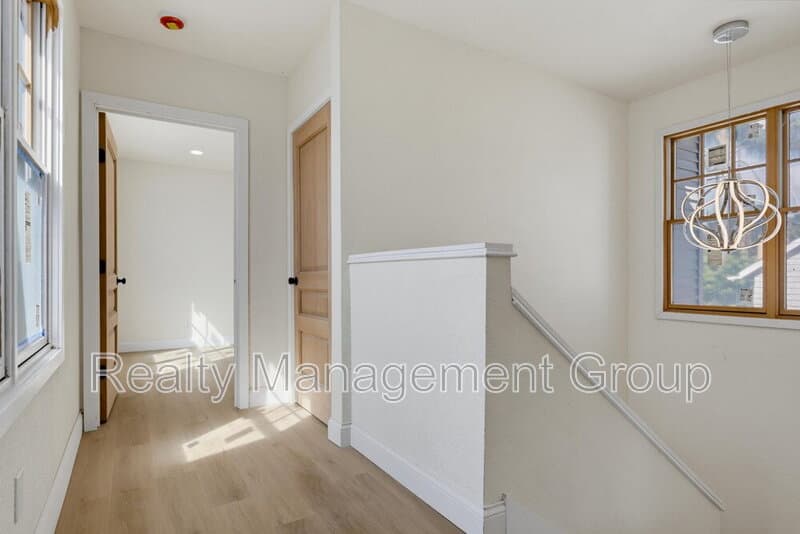 San Diego House: 4471 Cleveland Ave