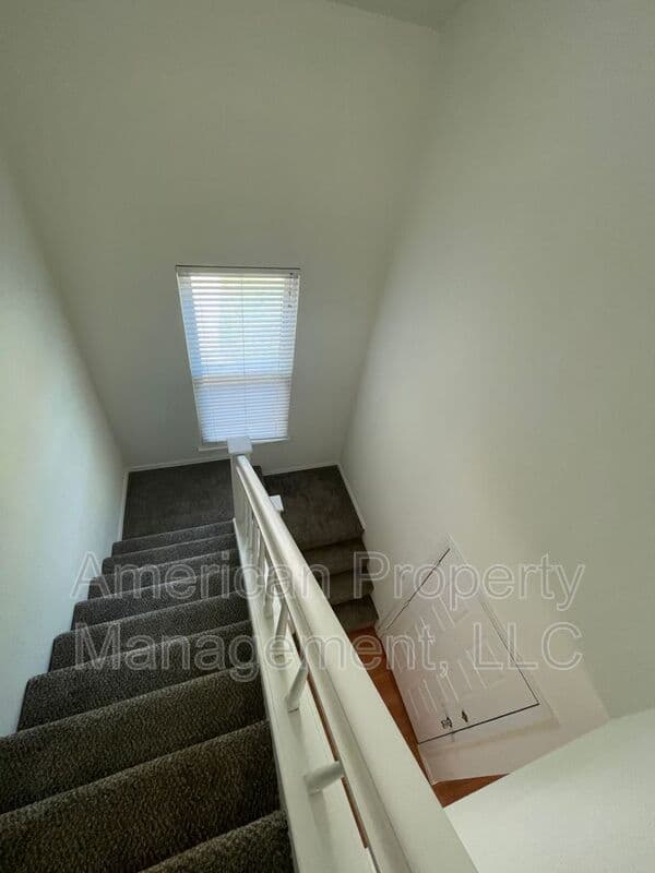 Tulsa House: 1704 W 62nd St S