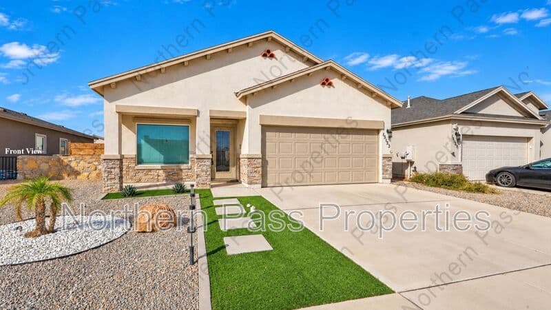 El Paso House: 15153 Composition
