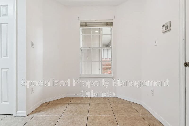 Altamonte Springs Townhome: 685 Scarlet Oak Cir
