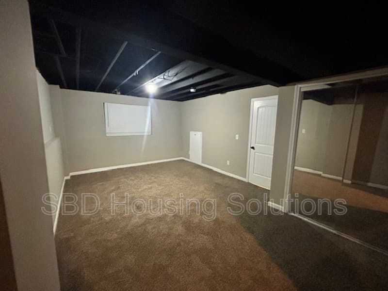 Blue Springs House: 8901 SW 8th St