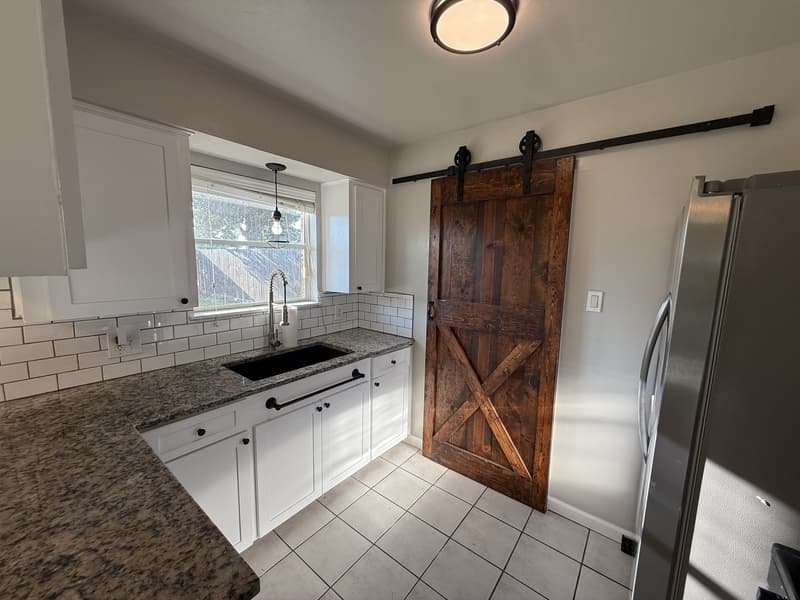 Texas City House: 1109 North Noble Road