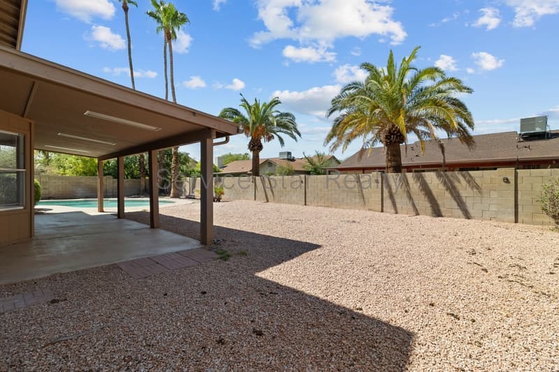 Glendale House: 6142 W Sierra St