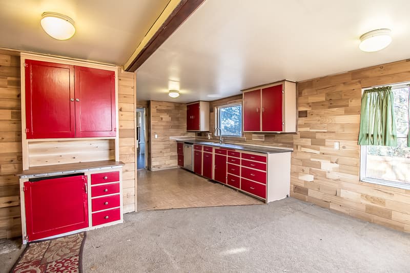 Spokane Valley House: 923 South Progress Road