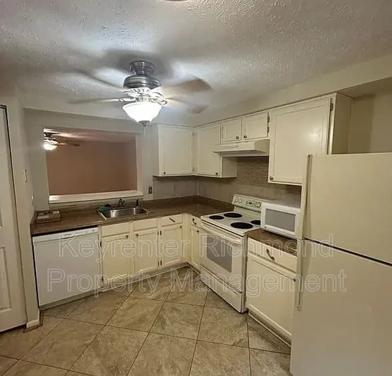 Richmond House: 7700 Pomeroy Court