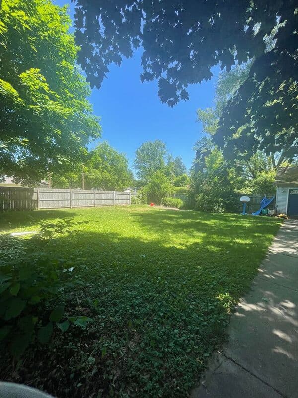 Stroudsburg House: 528 Lindbergh Avenue