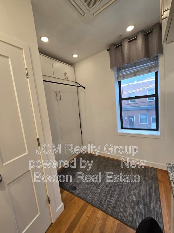 Chelsea Condo: 16 Fifth Street