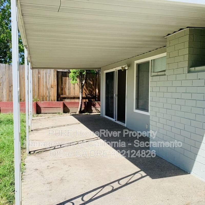 Sacramento House: 5320 Andrea Boulevard